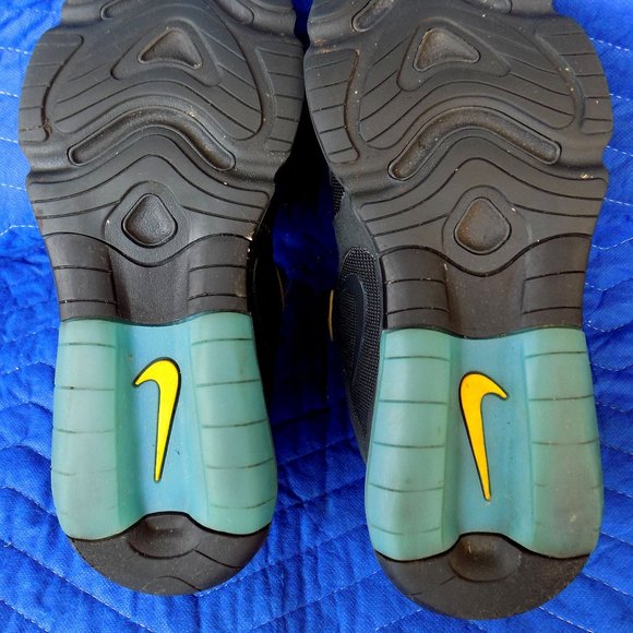 Nike Air Max 200 Black Sneakers - Size 7-1/2 - Picture 6 of 7